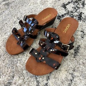 Vionic Tortoise Radia Orthodic Adjustable Triple Strap Wedge Sandals Size 8